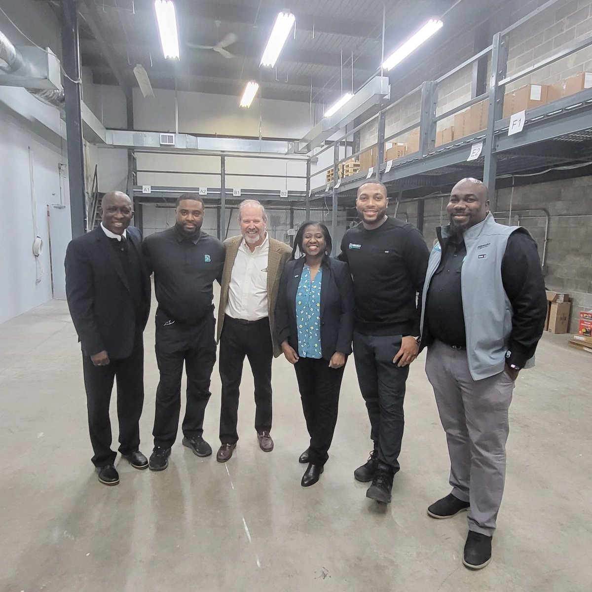 🎉We celebrated the grand opening of JFK T1's Pre-Production Testing Center, a milestone collaboration with <a href="/SITAonline/">SITA</a>. This cutting-edge facility will revolutionize testing for better passenger experiences. Huge thanks to all involved—this is a game-changer for #JFKTerminal1 ✈️