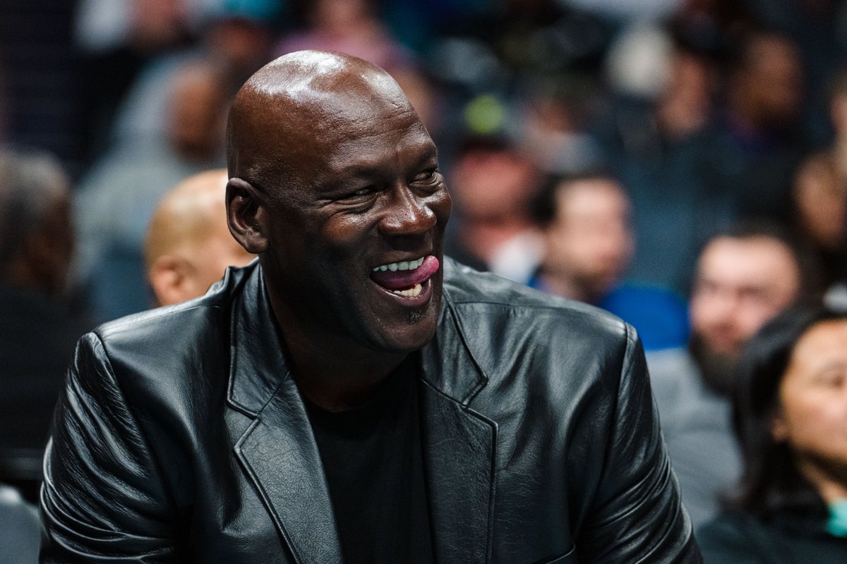 theScore on X: "Julian Edelman: Michael Jordan told me, 'Don't f--k it up'  before Super Bowl XLIX. 😅 https://t.co/Y8q1RXQkE1 https://t.co/6qf9i8WdWU"  / X