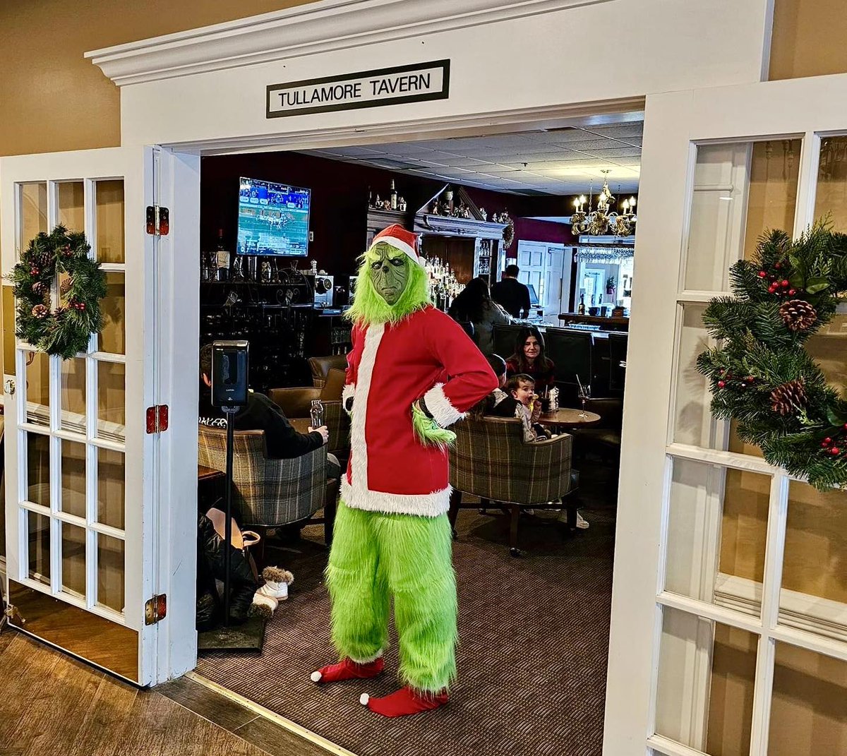 An unwelcome guest recently visited the hotel. STINK STANK STUNK!

#grinchmas #Christmas2023