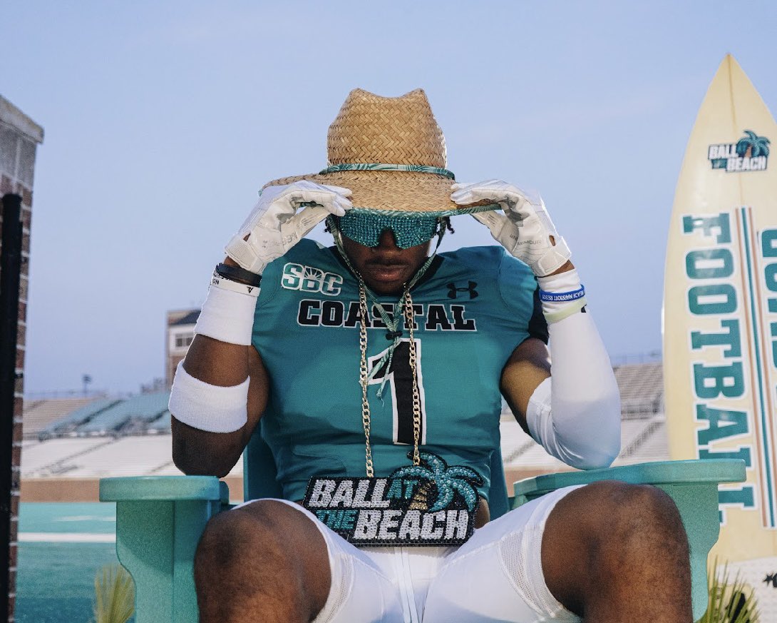 I am signing tomorrow at 9:00 am at Hough High School it is open for anyone to come!!👌🏾🏝️ #TEALNATION #CHANTSUP