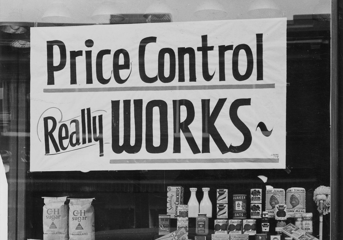 mvario1's tweet image. As inflation falls, corporate America won&apos;t rush to pay the price 
cnbc.com/2023/12/15/unl… 

#PriceGouging #AntitrustReform