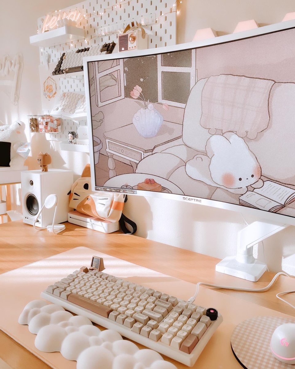 Kawaii bunny 🐰🤍✨ -#kawaii #desk #gamergirl #aesthetics