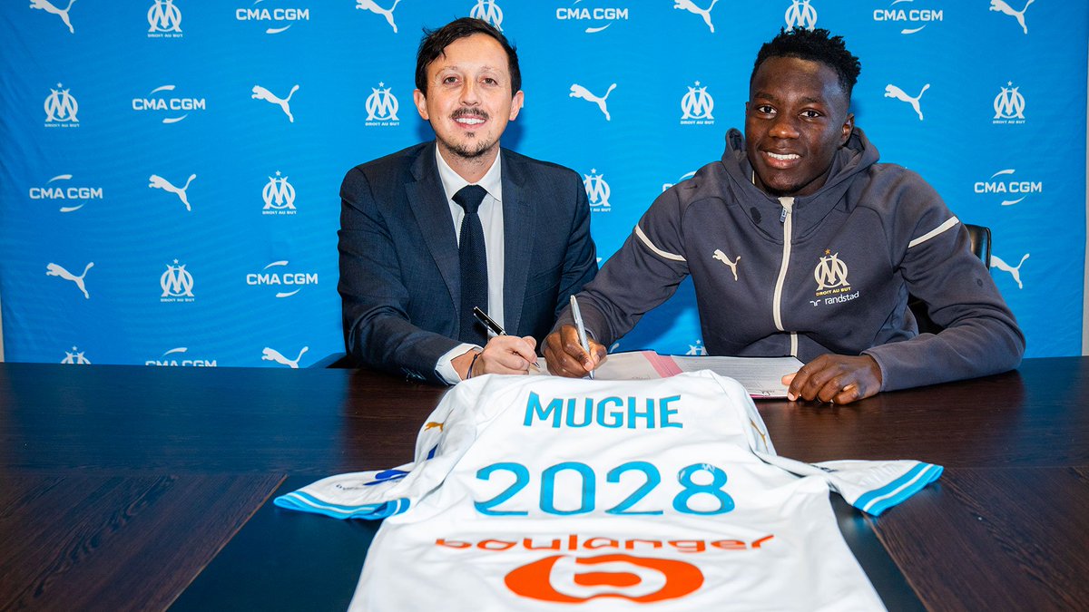 OMForever13_'s tweet image. 🔴OFFICIEL : François-Régis Mughe prolonge son contrat jusqu'en 2028 ! ✍️⚪️🔵 #TeamOM