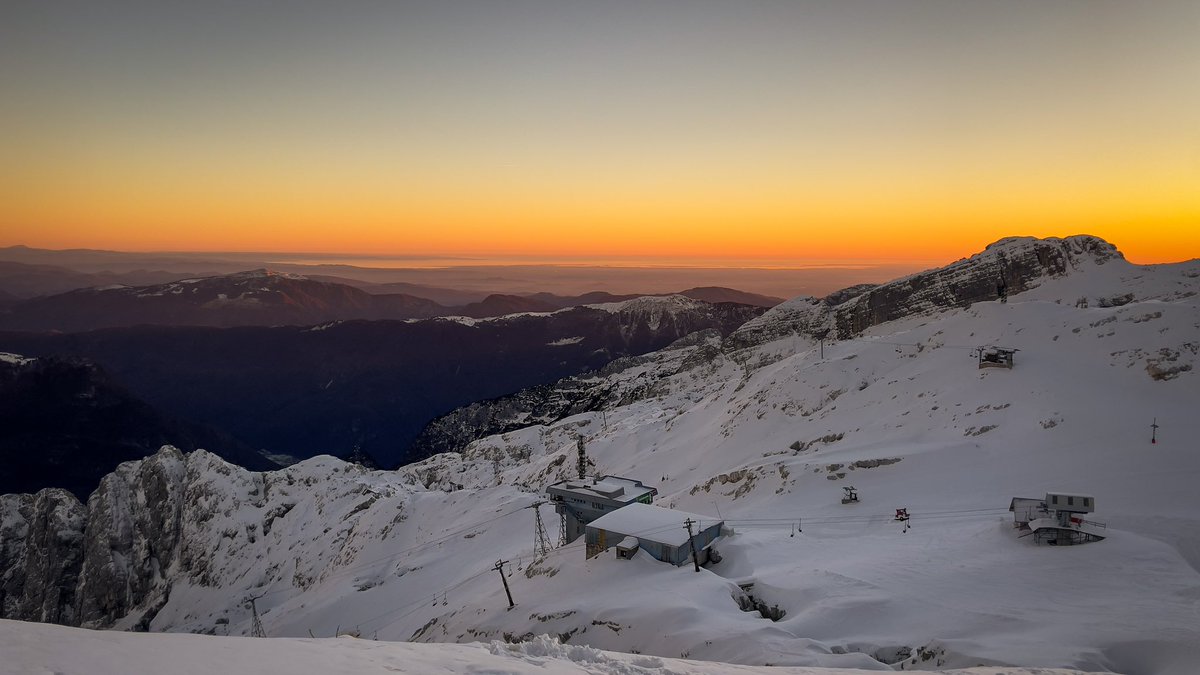 In sonce je padlo v morje…