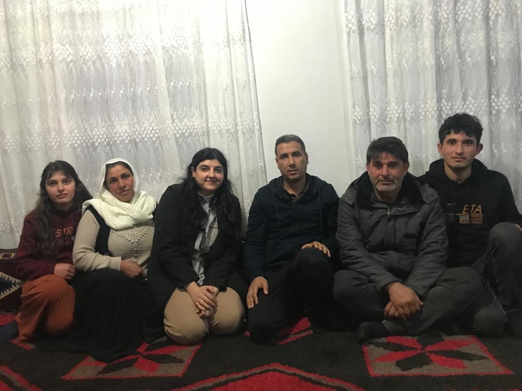 Ahi Evran Mesleki ve Teknik Anadolu Lisesi (@mtalevran) on Twitter photo Aile ziyaretlerine devam “Gidemediğin ev giremediğin kalp senin değildir.”
ÇAĞLA KÖYÜ
<a href="/hasansildak/">Hasan ŞILDAK</a> <a href="/ASultanoglu63/">Asım SULTANOĞLU</a> <a href="/kemalsamlioglu/">Kemal ŞAMLIOĞLU</a> <a href="/orhangazikrakas/">Orhan Gazi KARAKAŞ</a>
<a href="/Alicelik7363/">Ali ÇELİK</a>
<a href="/Hilvan_MEM/">Hilvan İlçe Milli Eğitim Müdürlüğü</a> <a href="/sanliurfammem63/">Şanlıurfa İl Milli Eğitim Müdürlüğü</a>
#BİGEP Aile ziyaretlerine devam “Gidemediğin ev giremediğin kalp senin değildir.”
ÇAĞLA KÖYÜ
<a href="/hasansildak/">Hasan ŞILDAK</a> <a href="/ASultanoglu63/">Asım SULTANOĞLU</a> <a href="/kemalsamlioglu/">Kemal ŞAMLIOĞLU</a> <a href="/orhangazikrakas/">Orhan Gazi KARAKAŞ</a>
<a href="/Alicelik7363/">Ali ÇELİK</a>
<a href="/Hilvan_MEM/">Hilvan İlçe Milli Eğitim Müdürlüğü</a> <a href="/sanliurfammem63/">Şanlıurfa İl Milli Eğitim Müdürlüğü</a>
#BİGEP