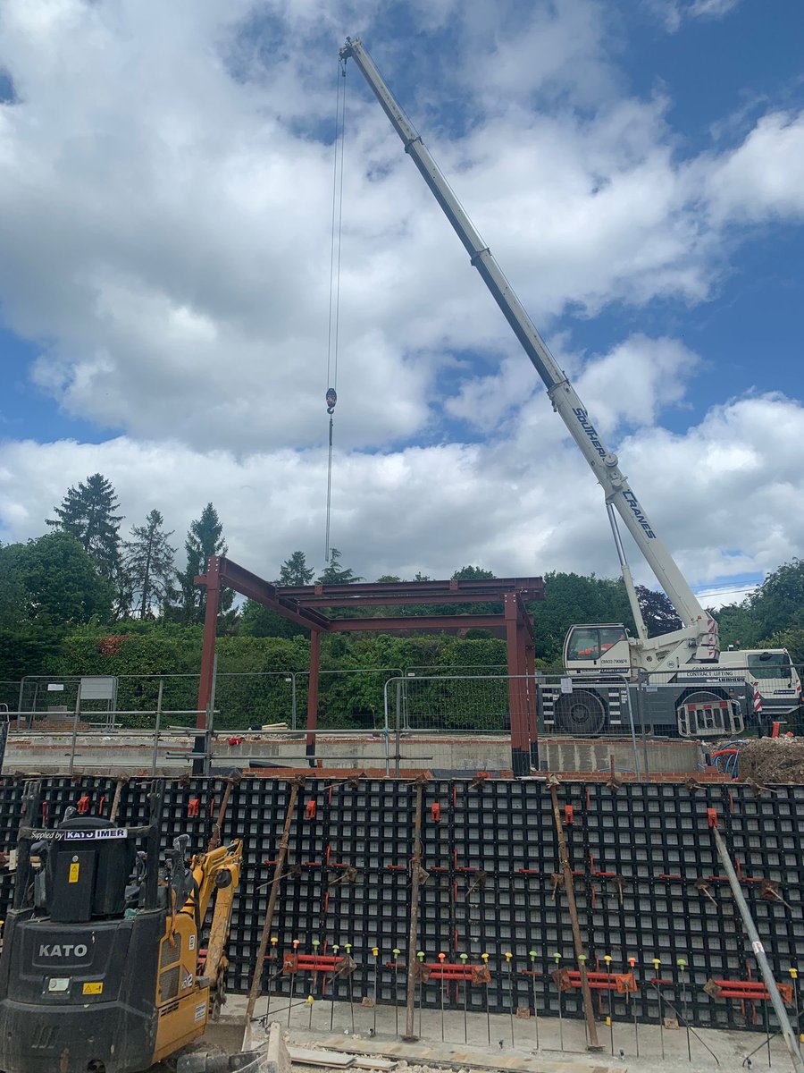 ME_Architects's tweet image. Before ➡️ During ➡️ After

Our completed arts and crafts new build project 🏡

#architect #architecture