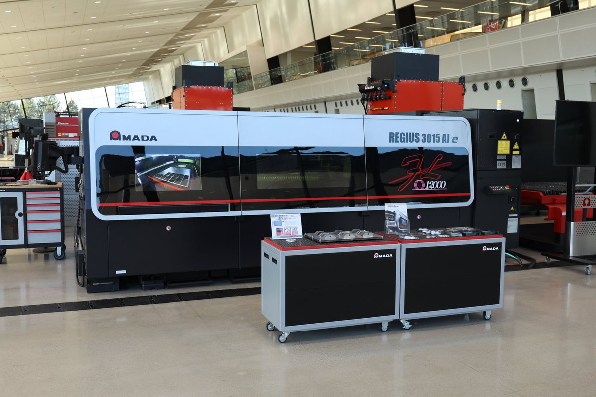 AmadaAmericaInc's tweet image. #AMADAAMERICA&apos;s REGIUS 3015 AJe (12kW) #fiberlaser and EGB 6013 ARce #roboticbendingsystem was utilized to produce this 20-gauge #stainlesssteel helicopter. The REGIUS laser cut threads with high precision to secure the helicopter blades.

#fiberlaser #pressbrake #sheetmetal