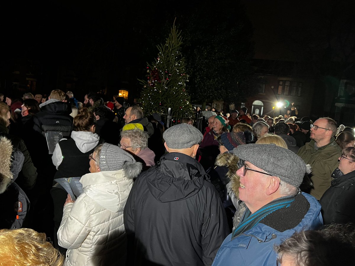 A wonderful night singing carols around the Christmas Tree with our friends at Orrell Park Baptist Church 🎄✨