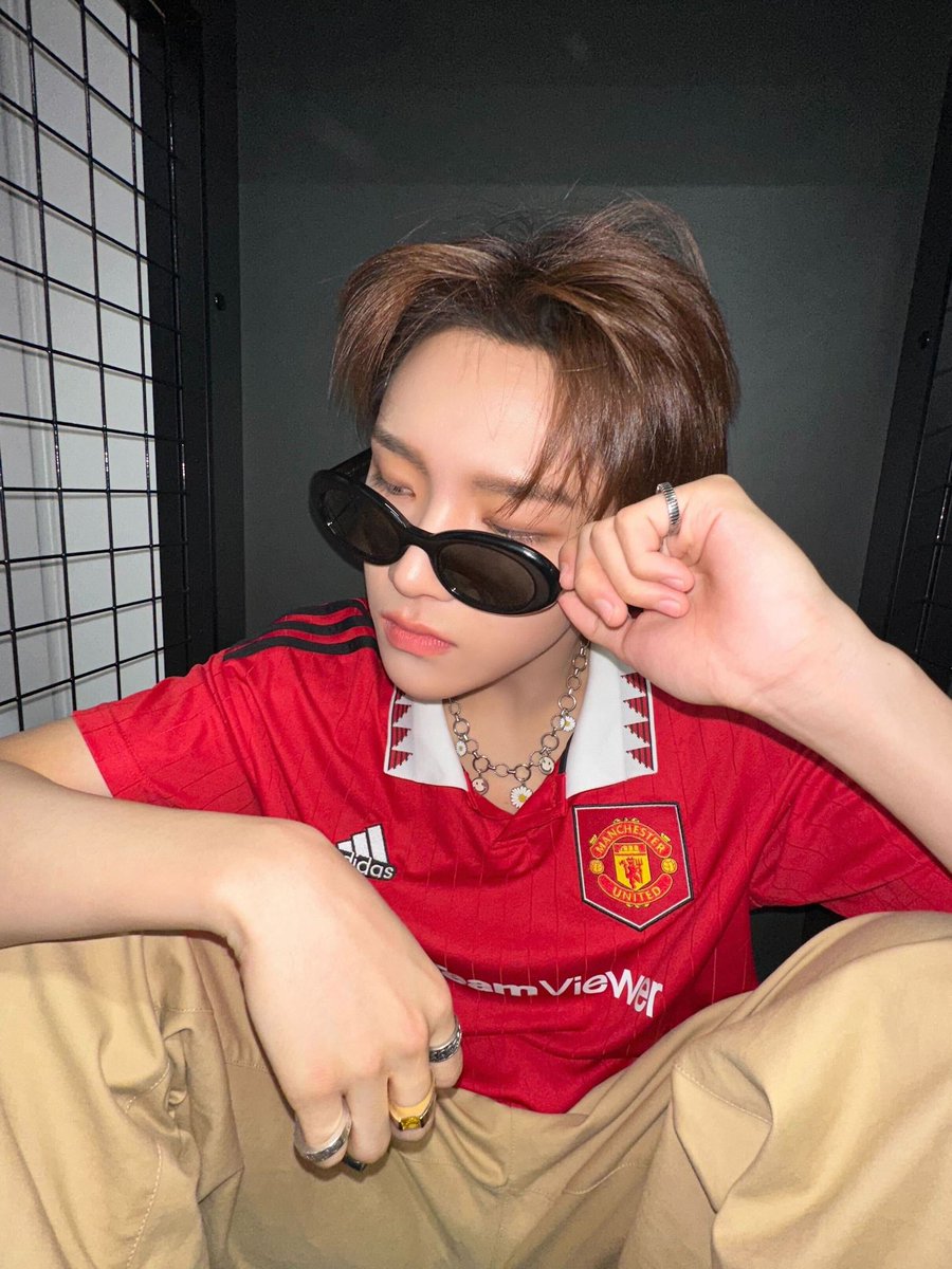 aoonhak's tweet image. ㅤ
ㅤㅤ Inkigayo MC? That's me, Woonhak! 😎
Menjadi seorang MC sebuah acara musik merupakan salah satu hal yang aku impikan, kini aku telah mendapat kesempatan tersebut dan akan terus bekerja keras agar tidak mengecewakan kalian semua. 🫶
ㅤ