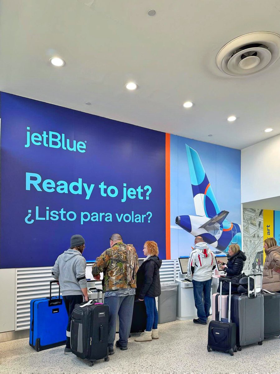 How cool is this?!? My work for @JetBlue now on display at JFK, Terminal 5!!! #avgeek
