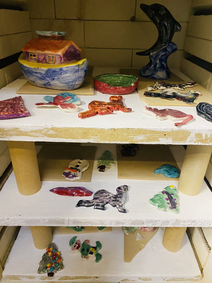 Pottery pieces glazed, fired and ready for collection. I think we can all agree the kids did an amazing job 🥰
#potterypainting #pottery #finishedpieces #islandcrafts #artsandcrafts #rathlinisland #islandcooperative