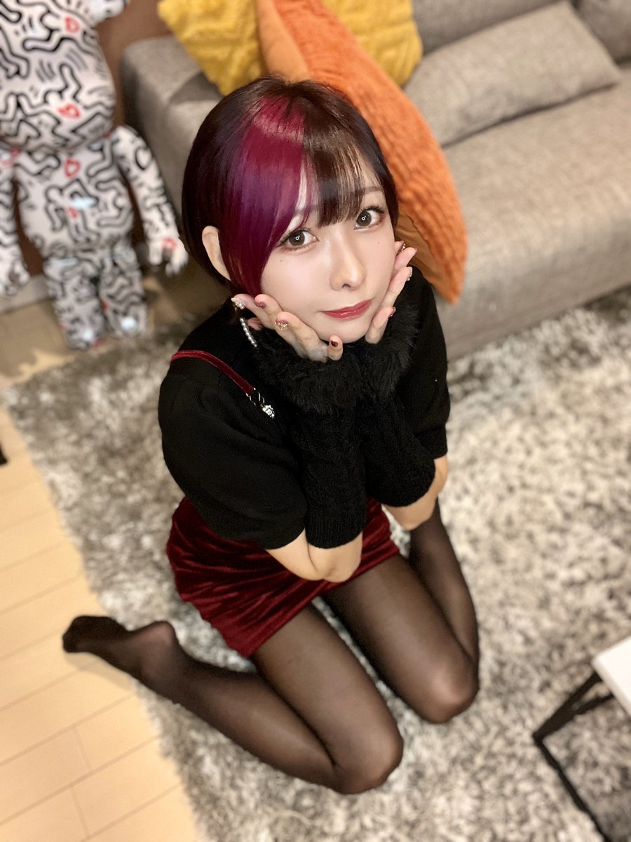 12/23 16:00〜 『このマンガ読んだ?』グランプリ TiKTok LIVE TVに出演するよ✌️ えっちゃんの出演は18:00頃〜 『少年漫画ブロック』📣 TikTokライブでの配信なので えっちゃんと下記のアカウント フォロー絶対！忘れずに💖 tiktok.com/@konomangayonda