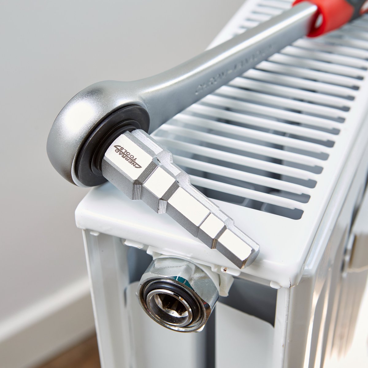 The Nerrad Universal spanner is suitable for all heating valves, tank connectors &amp; tap extensions with a special stepped-designed key offering multiple sizes in one fitting
#spanner #plumbing #newplumbingtools