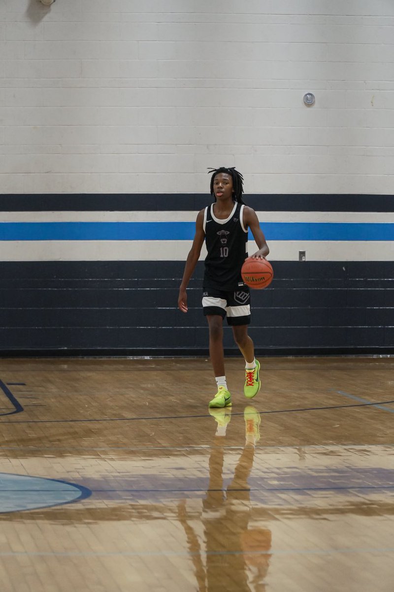 2027 6’3” PG Langston Ford (Rancho Christian) has been phenomenal this high school season. Lanky playmaking guard that has a high IQ. Ford does a tremendous job using his length to defend. One of top freshman in SoCal!