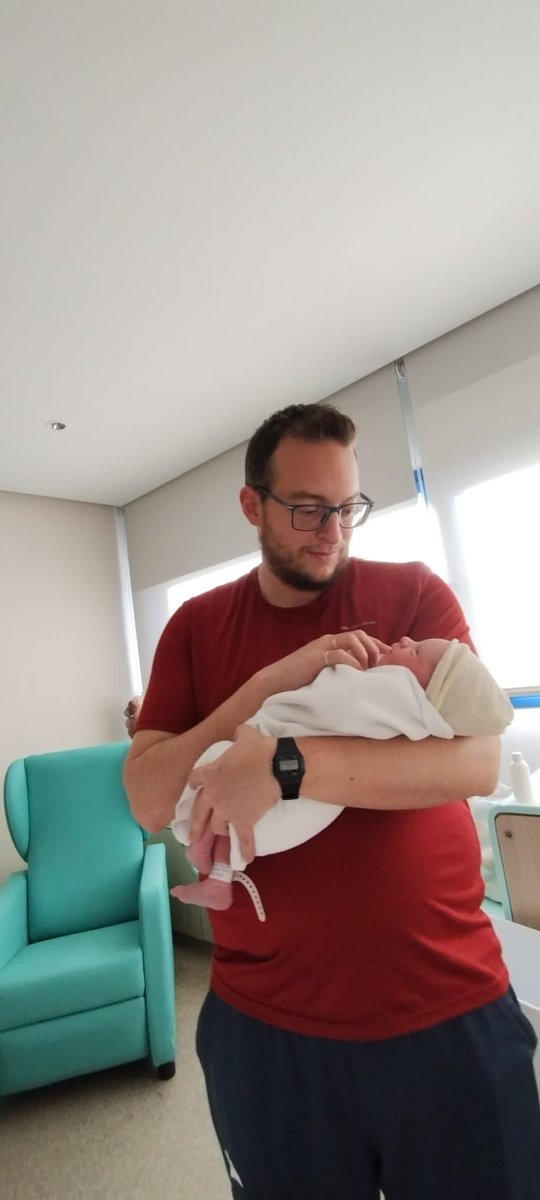 Ya somos 1️⃣ más 💙
Esta mañana ha llegado al mundo Antonia, hija de nuestros fieles seguidores José y Toñi.
Seguramente muy pronto veremos a los tres en la grada apoyando a “Mi Equipo”.
Enhorabuena, os deseamos lo mejor en el mundo 💙💙
#canteraazul