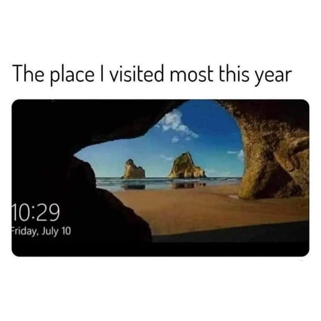 Most visited place this year? My screensaver – at least it's a beach scene! 🏖️✨ 

#DeskEscape #RemoteReality #WorkFromHome #InOffice #Base12 #ProductivityOnTheGo #HybridWork #FlexWork #WorkFromAnywhere #RemoteWork #DigitalNomad #WorkLifeBlend #DeskLife #OfficeAnywhere