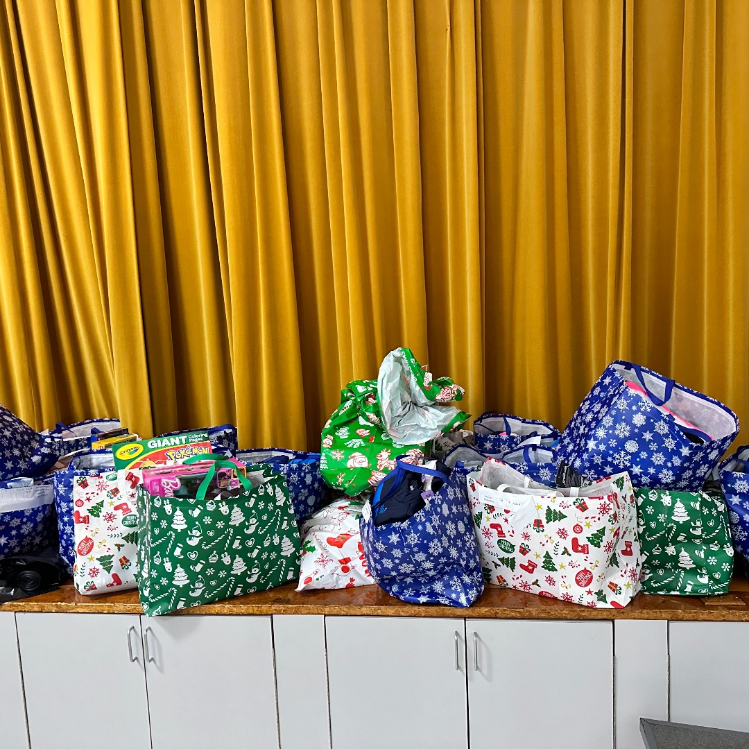 🙏 A heartfelt thank you to Falling Run Missionary Baptist Church for spreading holiday cheer! 🤝 Their generous support has significantly impacted 20 families from J.W. Seabrook Elementary School, ensuring a brighter and more joyous holiday season!