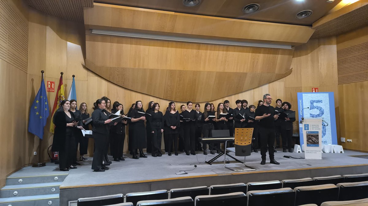 Recital de Navidad a cargo del Coro Joven de la @OSGgalicia, gracias a la colaboración de @CorbiFoundation.