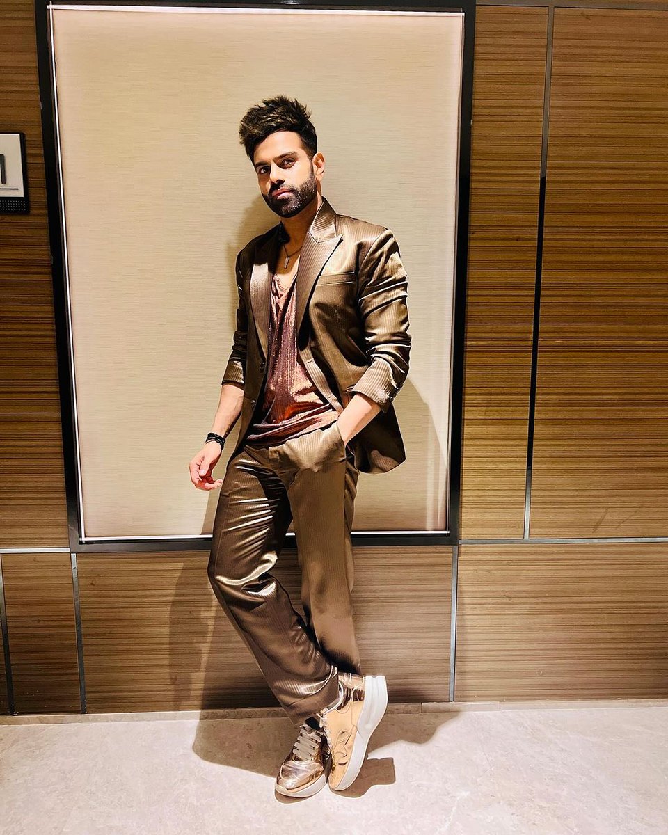 Sreeram_singer's tweet image. 🤎

#SRC #Sreeramachandra