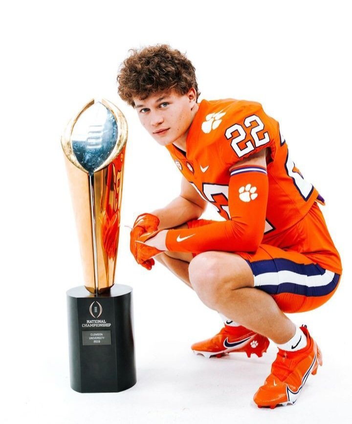 Our Guys !!!!!!! 🐺🐺🏈🏈 2023 4⭐️ Defensive Lineman @stephiylan 2024 3⭐️ Defensive Back @BeastJoe22 @ClemsonFB @ClemsonUniv #GoWolves🐺🏈