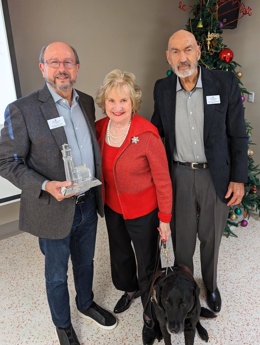 Expressing Gratitude to George Foyo for His Contributions to the Blind and Visually Impaired 💙🏆

Together, we prove #itspossibletoseewithoutsight 🤍

#miamilighthouse #schoolfortheblind #communityleaders
