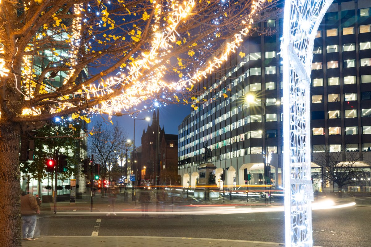 Fleet Street Quarter (@fleetstquarter) on Twitter photo 🚨 In collaboration with the <a href="/CityPolice/">City of London Police</a> and Metropolitan Police we are reaching out to both the public and businesses to be wary of the ‘Hugger Muggers’ tactic used by thieves.
👉 Find out more: fleetstreetquarter.co.uk/news/hugger-mu… 🚨 In collaboration with the <a href="/CityPolice/">City of London Police</a> and Metropolitan Police we are reaching out to both the public and businesses to be wary of the ‘Hugger Muggers’ tactic used by thieves.
👉 Find out more: fleetstreetquarter.co.uk/news/hugger-mu…