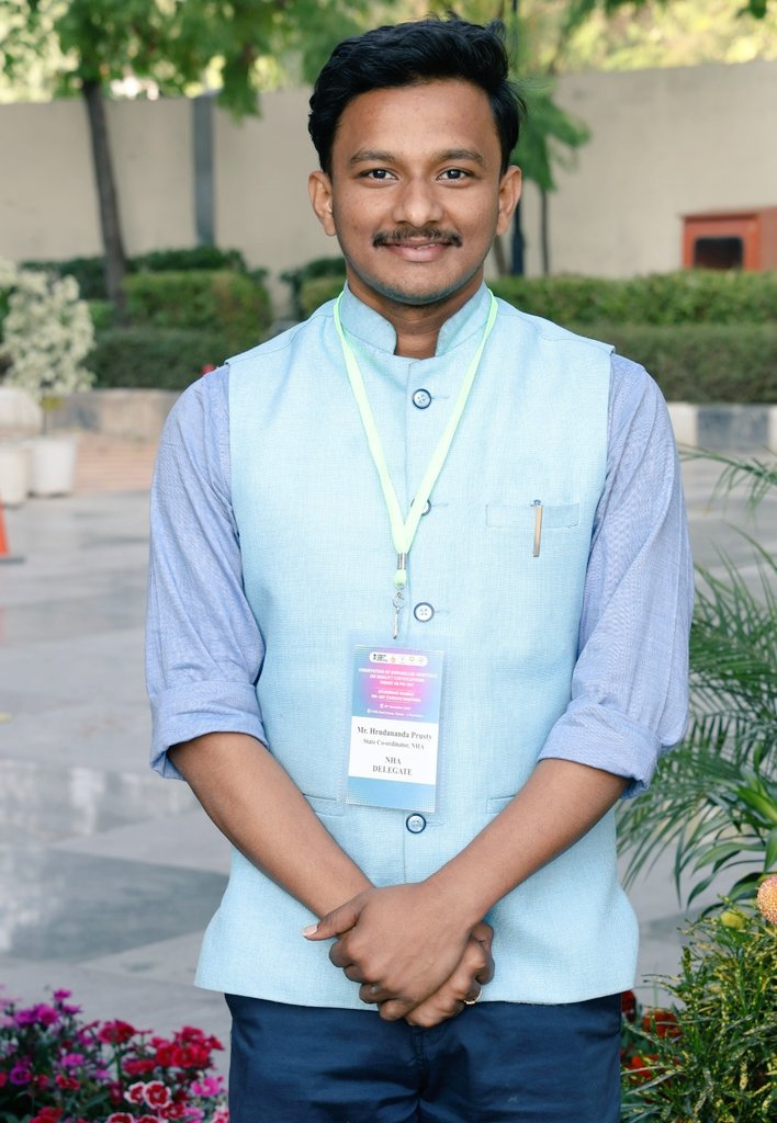 Aapkahrudananda's tweet photo. If you want to be rewarded, you have to be irreplaceable.
If you want to be irreplaceable, you have to be unique.
If you want to be unique, you have to be authentic.
If you want to be authentic, stop listening to everyone.
It’s drowning “you” out.
#Training_Time
#Chandigarh https://t.co/XJJD34ZHvb