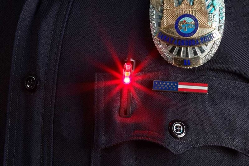 CopQuest's tweet image. Do you need a last minute stocking stuffer?

Checkout the QUIQLITE LiteStick Pocket Light today!

Learn more: copquest.com/quiqlite-lites…

#flashlight #policeequipment #policegear #uniform #stockingstuffers