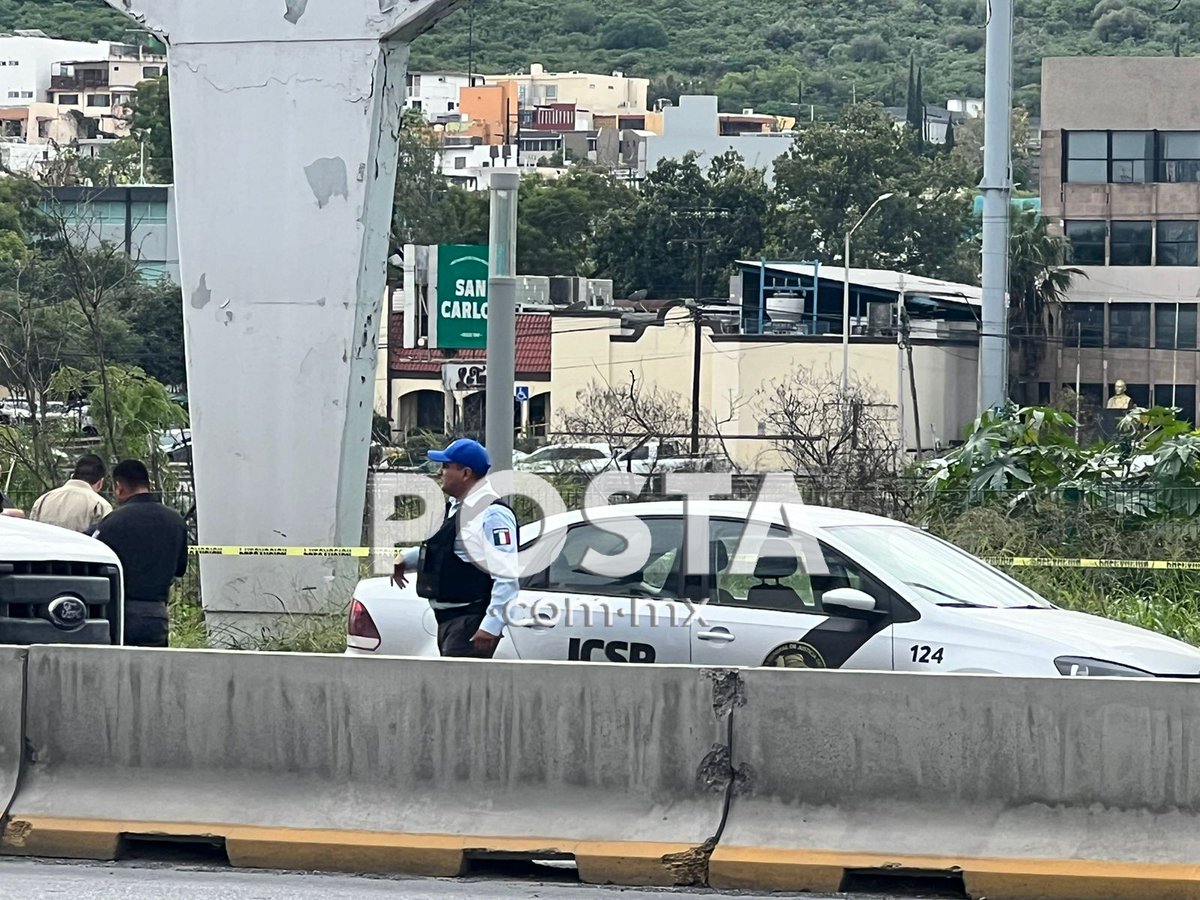 postamx's tweet photo. #POSTAAlerta #ÚltimoMomento
❗️Abandonan cuerpo sin vida frente a la estructura de la Virgen de Guadalupe en avenida Constitución en los carriles exprés 😱
https://t.co/HQP3xHsgBg
@RayElizalder
#avenidaconstitución #constitución #carrilesexpres #POSTAMX #POSTANL https://t.co/7NWZfzHSGY