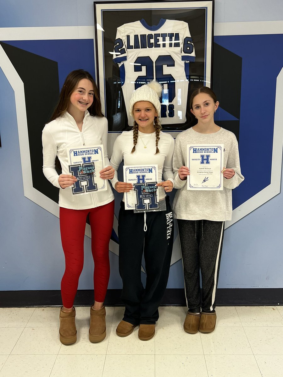 Congratulations to our Hammonton Stingray Swim Team letter winners! #ForksUp 

Grace Gribbin
Casey Schulz
Isabella McCloud
Anthony Bova