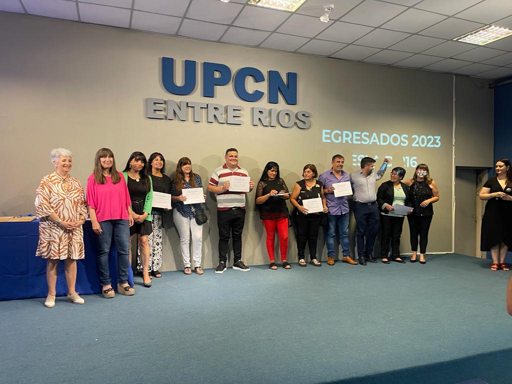 EntreRiosAhora_'s tweet photo. "La apuesta a la educación en nuestro sindicato es fundamental y constante”, dijo Carina Dominguez, adjunta de UPCN, en el acto de colación de una nueva promoción de la Escuela Secundaria de Adultos del gremio.
https://t.co/WxKXsYMcnu https://t.co/Apbt0TA6PQ