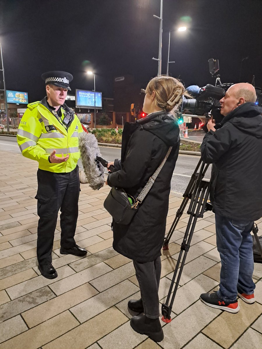 Chief Inspector Mark Lacey discussing today's operation with a focus on our patrols to reduce VAWG (violence against women and girls) in the city centre 👮‍♂️