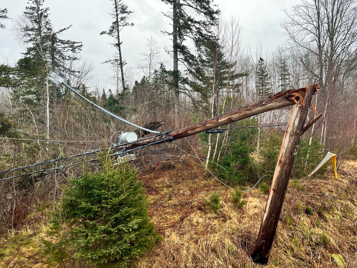 6:30 PM UPDATE: A little over 60,000 customers remain without power as we continue our first day of restoration. We have restored power to 67,000 customers since last night.  Fallen trees and debris continue to be challenging for our teams, and major clean-up is required in (1/3)