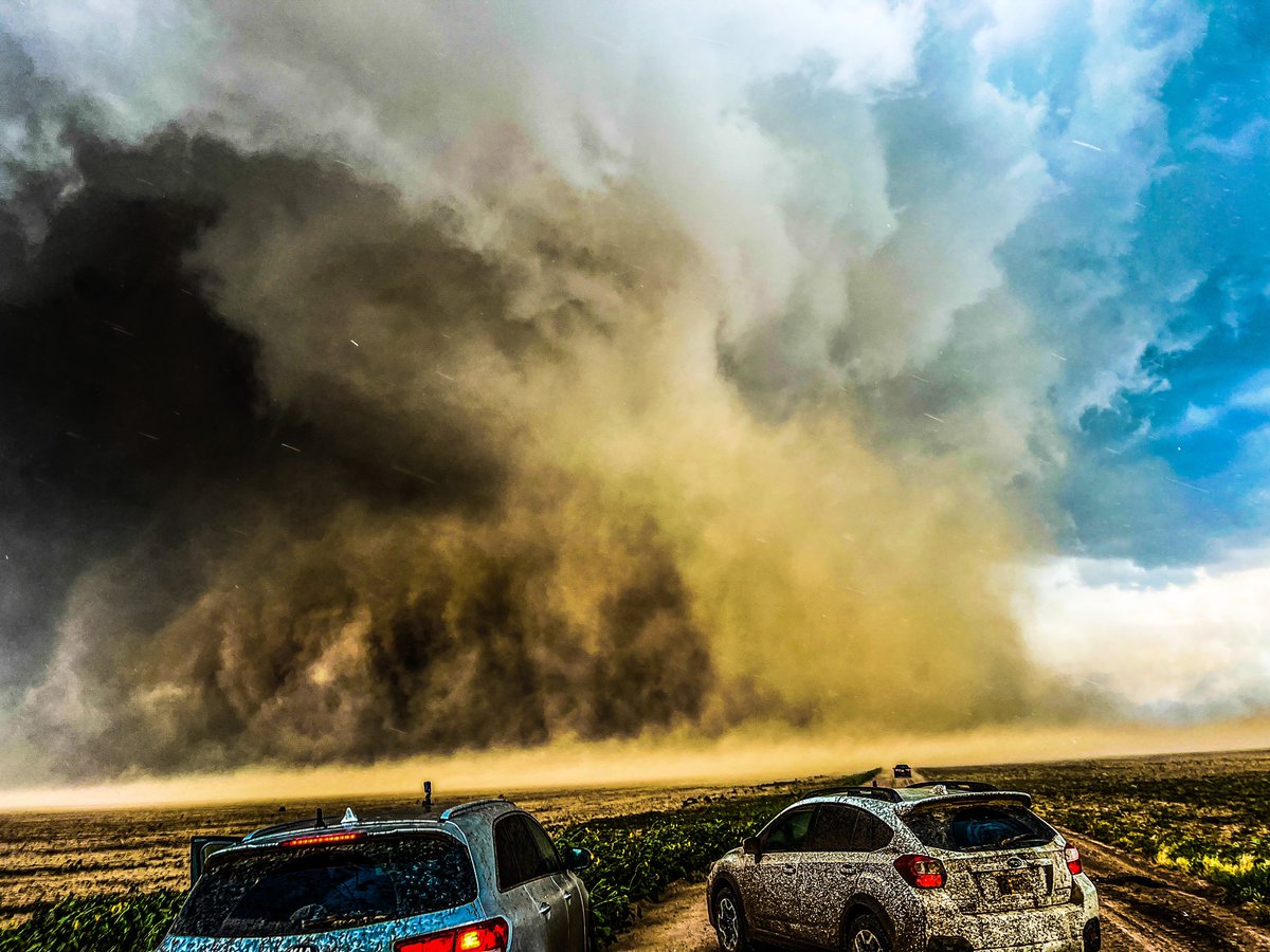 WxScholl's tweet image. #TornadoTuesday
My Top 4 Tornado Shots of 2023 In Order: 
 1: Spalding, NE 5-12-23 
2: Yuma, CO 8-8-23 
3: Gering, NE 6-23-23 
4: LaGrange, WY 6-23-23