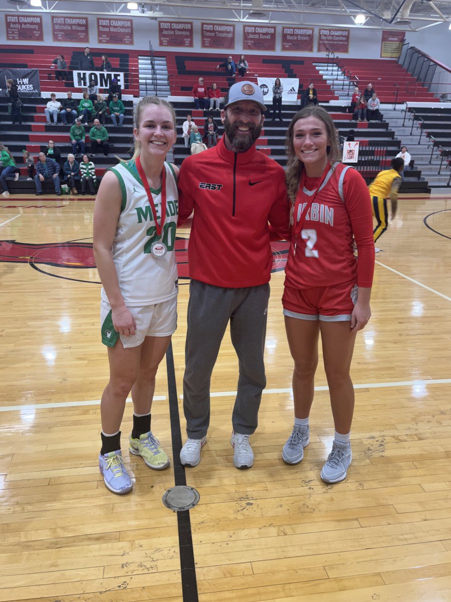 Great win for the ⁦<a href="/LadyWaves_Bball/">LadyWavesBasketball</a>⁩ against a really good Corbin team 74-67 at the Queen of the Commonwealth.  Congrats to our good friend ⁦<a href="/darcieanderson_/">darcie anderson</a>⁩ and <a href="/peytonbradley13/">Peyton Bradley</a> for being named players of the game.  Peyton with her career high 40 points.