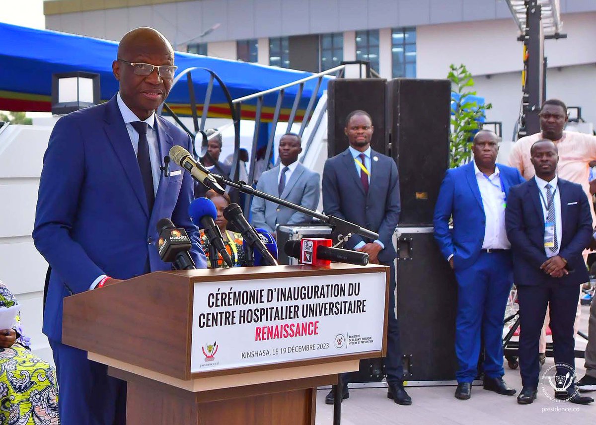 « Le nom Renaissance veut dire que désormais tout va changer dans le système de santé. Le centre hospitalier universitaire Renaissance marquera ce changement ', a dit pour sa part Roger Kamba, ministre de la Santé publique, Hygiène et Prévention.