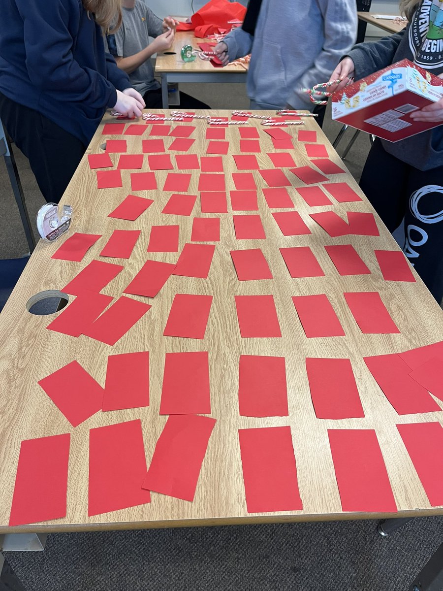 1700 candy grams ready to go to our friends @CaradocPS ! Thank you to our coyotes for supporting our grade 8’s @rehoog