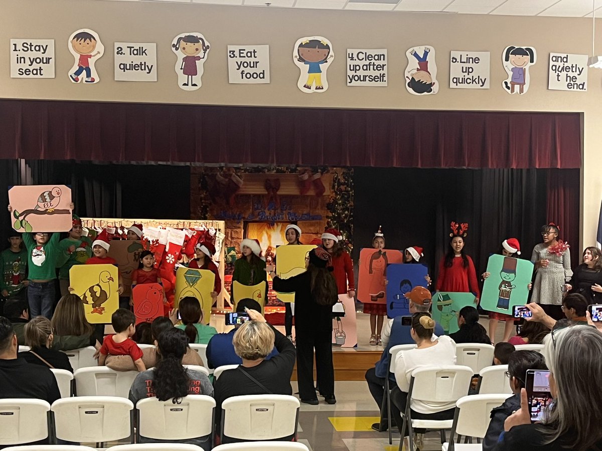 AAmaro (@aamaro10) on Twitter photo Dora Romero Choir Concert. Excellent performance! 🎄🎅 <a href="/Mrs_SanRoman/">Gracie San Roman</a> Dora Romero Choir Concert. Excellent performance! 🎄🎅 <a href="/Mrs_SanRoman/">Gracie San Roman</a>