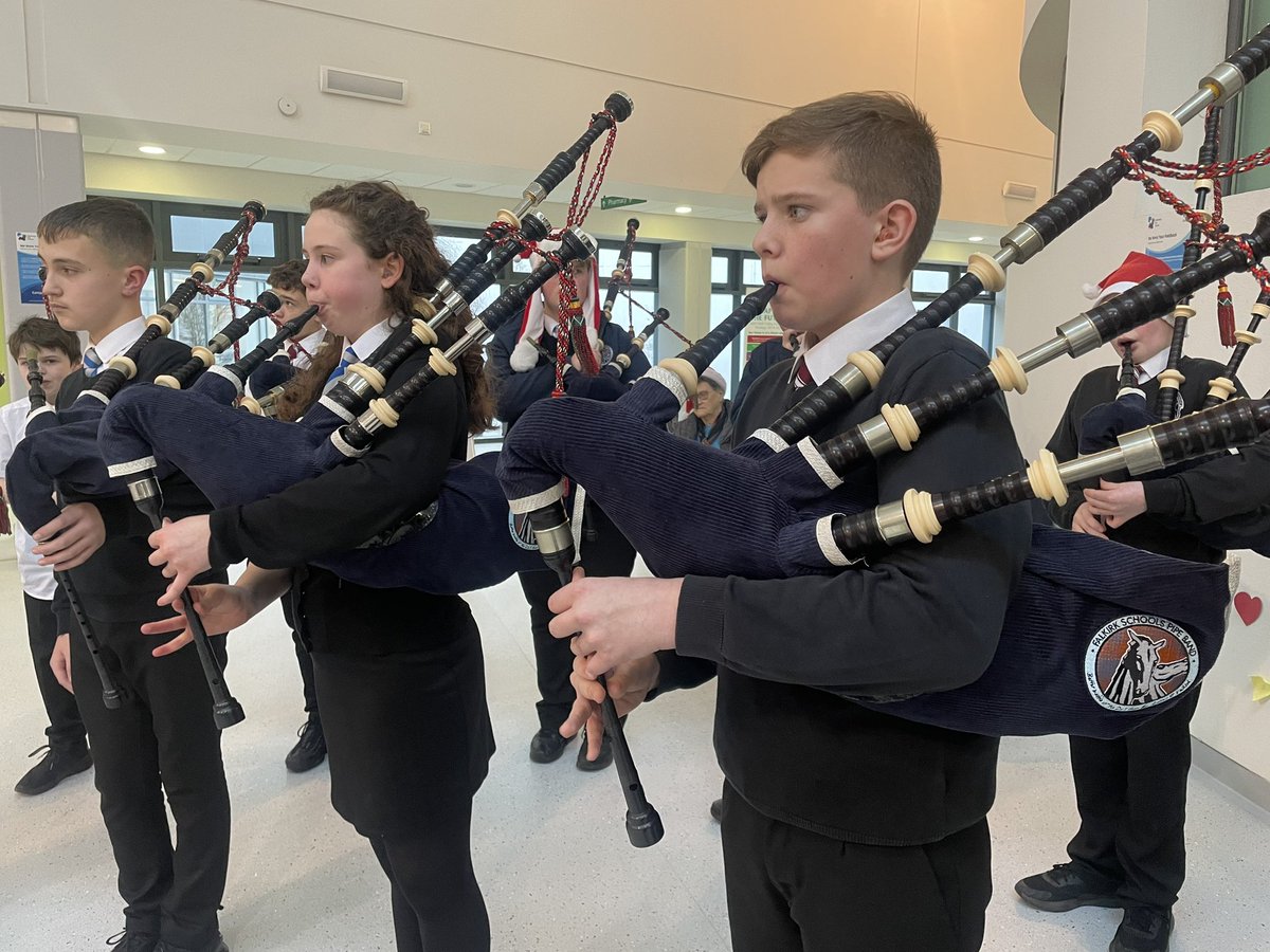 Miss Farrell tweet media