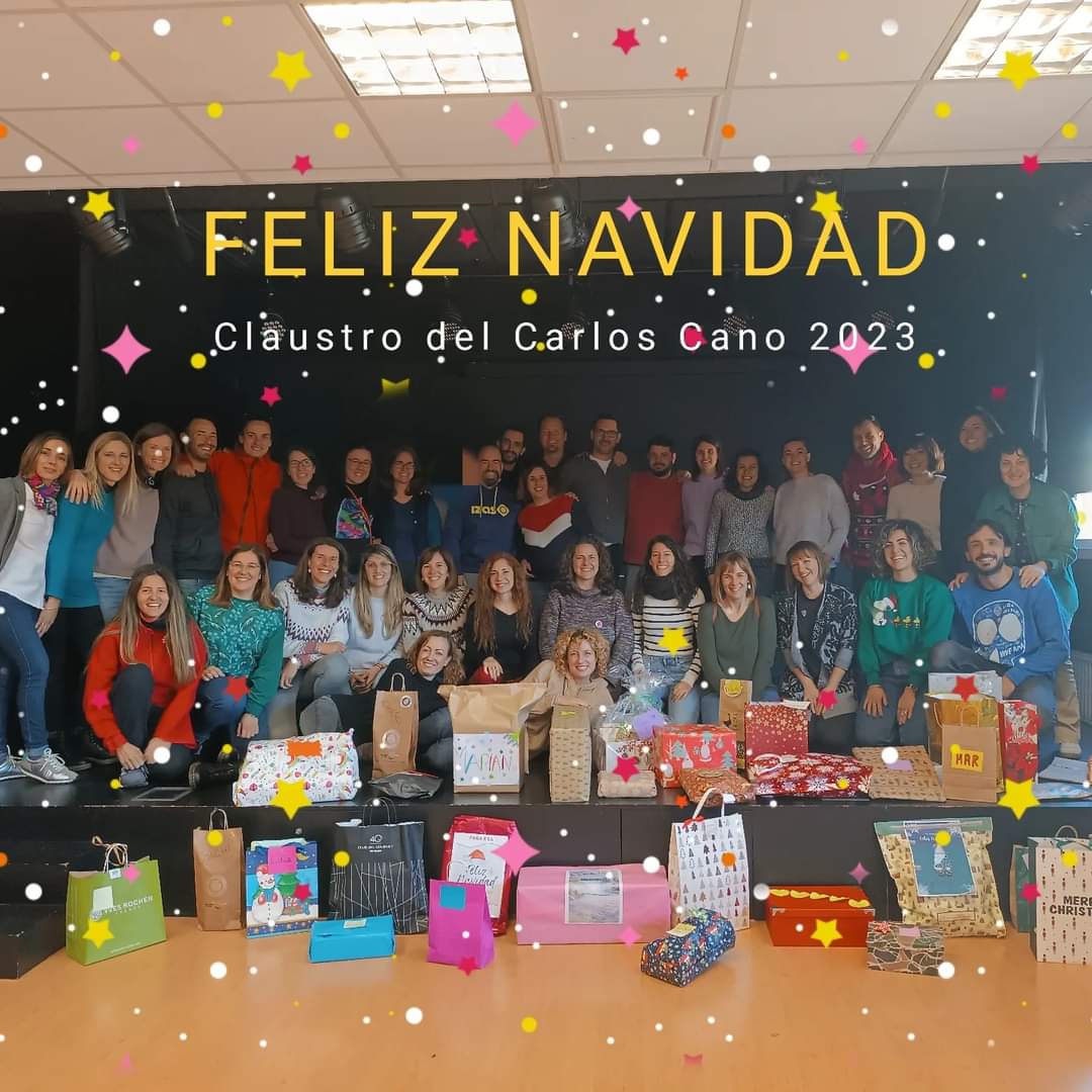 Última semana lectiva del año y lo hacemos disfrutando del Amigo o la Amiga Invisible. 

Ratos de risas, complicidad y sonrisas. 

Gracias equipo por buscar un huequito para preparar y disfrutar con esta actividad.