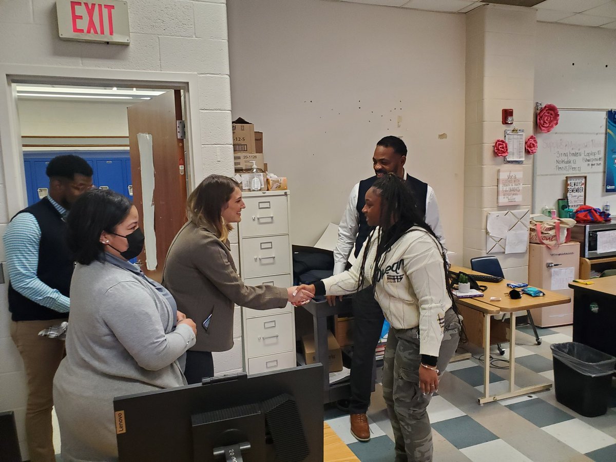 GCS CTE (@gcs_cte) on Twitter photo Celebrating our <a href="/NCFCSEd/">NC FCS Education</a> {FCS}Instructors today w/ our HR Dept.! Let's empact the next generation of Teachers in GCS together by recruiting former GCS Students!!!
#bettertogether
#ultimateclassroomexperience
#bridgebetweeneducationandindustry
#connectingclassroomstotheworld Celebrating our <a href="/NCFCSEd/">NC FCS Education</a> {FCS}Instructors today w/ our HR Dept.! Let's empact the next generation of Teachers in GCS together by recruiting former GCS Students!!!
#bettertogether
#ultimateclassroomexperience
#bridgebetweeneducationandindustry
#connectingclassroomstotheworld
