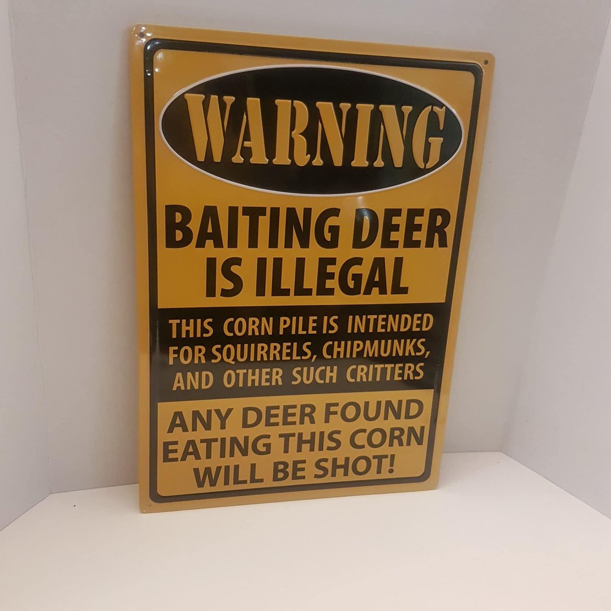 arlissbryant's tweet image. Tin warning hunting sign tuppu.net/aa17c949 #kitchenconnection #Etsy #CatSign
