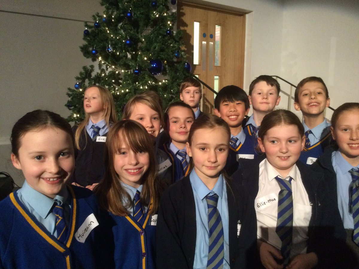 Year 6 members of the choir attended St Peter’s Advent Carol Service this evening. They joined St Peter’s School choir and other children from primary schools in OLAAS MAC. All the children sang so beautifully. Thank you to St Peter’s School for organising this special event.