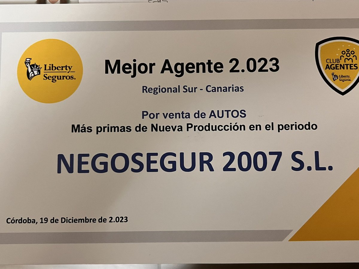 negosegur's tweet photo. 🏆🏆 Reconocimientos por nuestras ventas en autos, mayor vol de primas y Certificado Nacional de #icea por nuestra gestión en @segurosdevida recibidos por  @GrupoLiberty_es 
de manos de MANUEL LABRADOR SPÍNOLA, Joan Ramón Miró Requena y Fran Gómez Díaz

Gracias a nuestro equipo https://t.co/vw2fFK1wPd