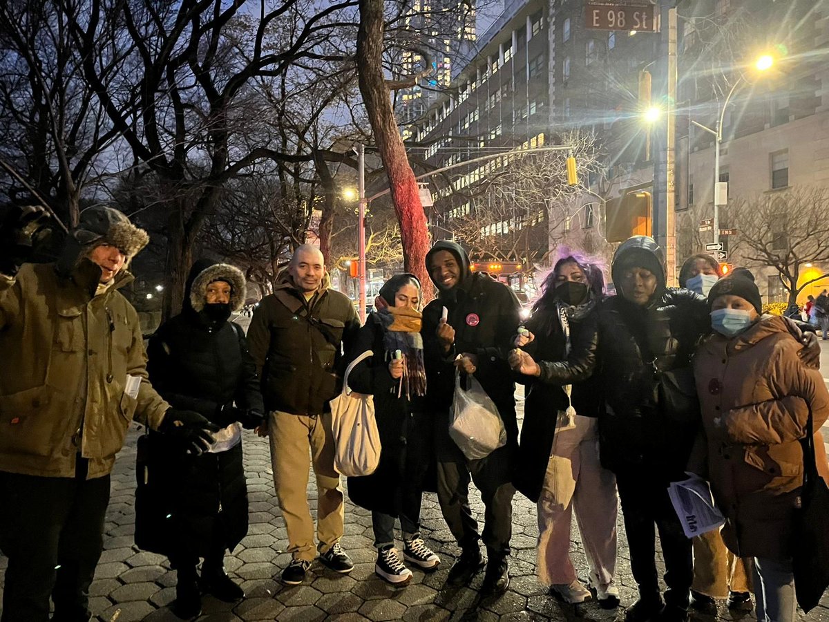 On 12/11, a group of NYC tenants, including Catholic Migration Services member Sam Ita, participated in an action to demand that Chief Judge Wilson, issue an administrative order pausing all eviction cases until tenants have their #RightToCounsel! 

#TenantTuesday #DefendRTC