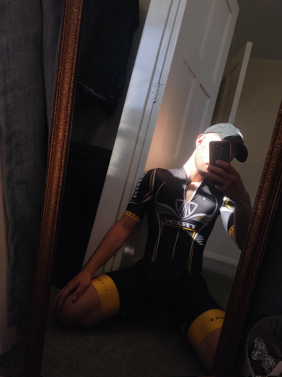 xJust_in's tweet photo. #gay #lycra #cyclist https://t.co/fOyeroY475