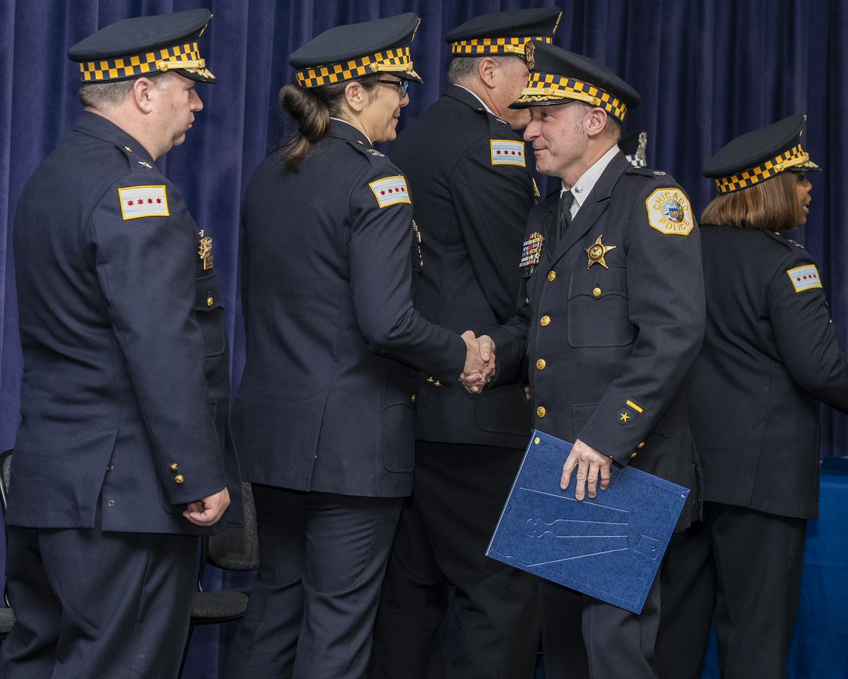 The #ChicagoPolice celebrated the remarkable achievements of our brave heroes at the Superintendent's Department Commendation Ceremony today. We extend our heartfelt congratulations to all the awardees! Your outstanding contributions inspire us all to strive for excellence.