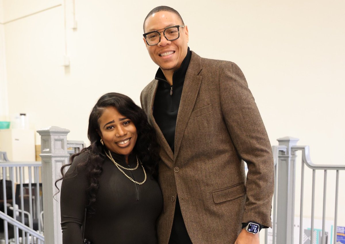 "Relationships are our greatest strength,” said @RooseveltSTAY’s Ms. Crumlin. “If a student's been out, I text to check in &amp; and make sure they're okay.” 💙#EveryDayCounts

Thank you to our staff for making students feel connected and valued at school!