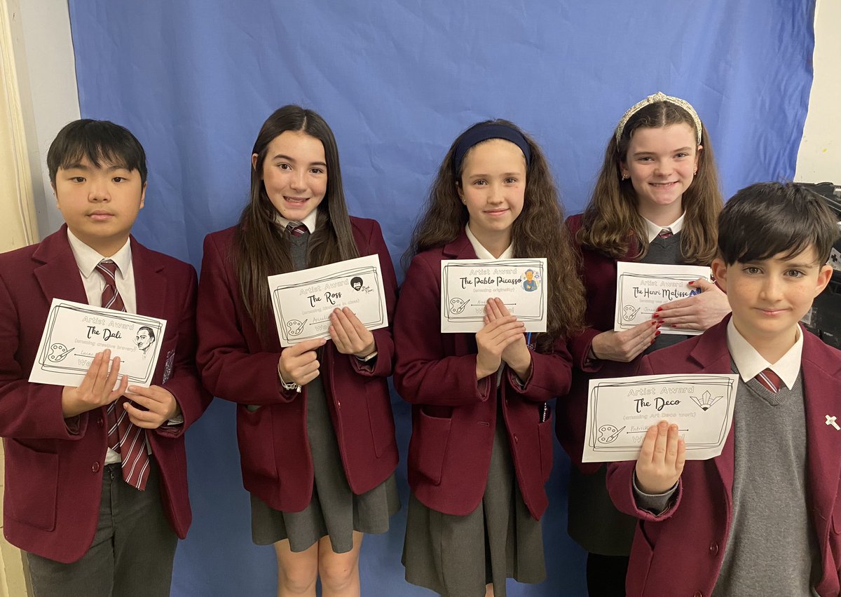 Congratulations to pupils from Mrs Smith’s 1A and 1E Art and Design classes for coming highly commended in areas such as self-portraiture, Art Deco design and, very importantly, showing kindness in class. Enthusiasm all round! @stninianshigh