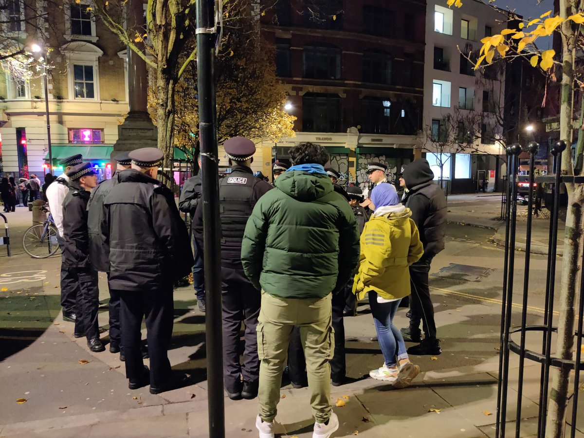 Another night in plain clothes tackling #violenceagainstwomenandgirls in Shoreditch - ensuring the safety of women within our communities, tackling unwanted behaviour from predators and keeping our streets  safe to enjoy 

@MPSTowerHam 
@MPSHackney